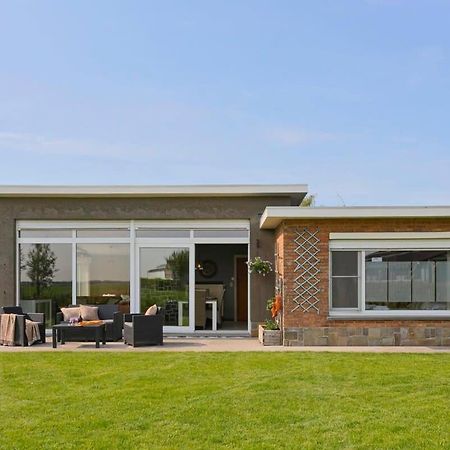 Huswell - Bungalow With Garden At 5 Minutes From The Beach Villa De Haan Exterior foto
