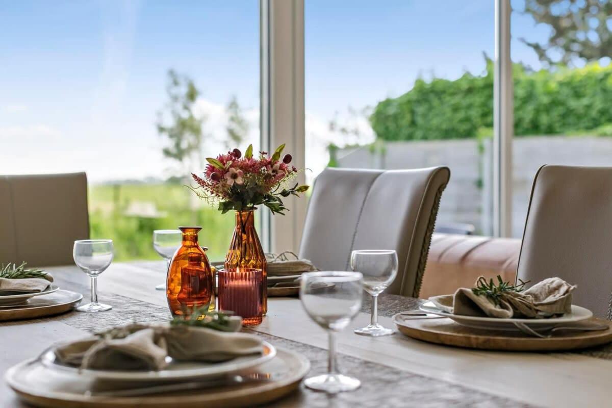 Huswell - Bungalow With Garden At 5 Minutes From The Beach Villa De Haan Exterior foto