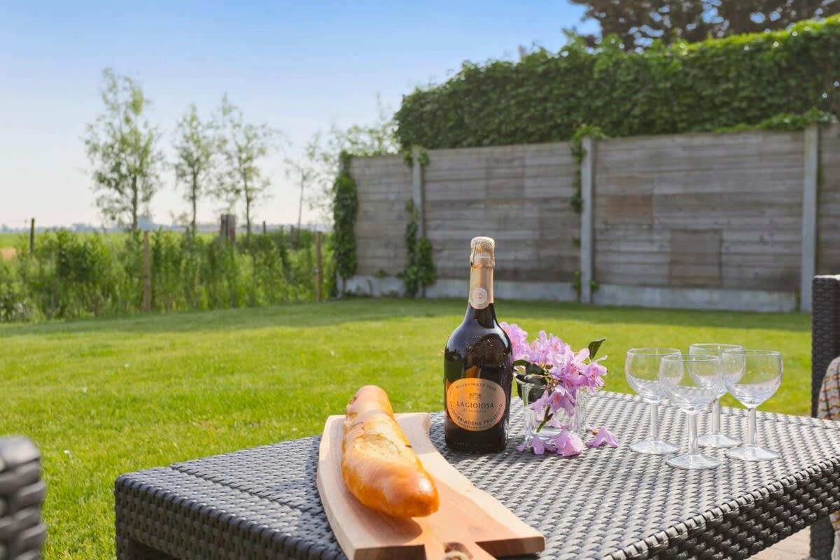 Huswell - Bungalow With Garden At 5 Minutes From The Beach Villa De Haan Exterior foto