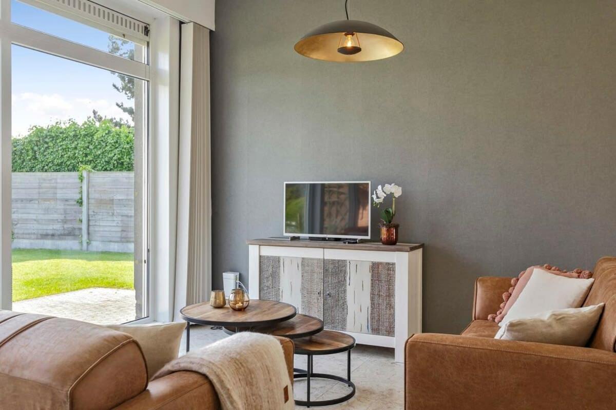 Huswell - Bungalow With Garden At 5 Minutes From The Beach Villa De Haan Exterior foto