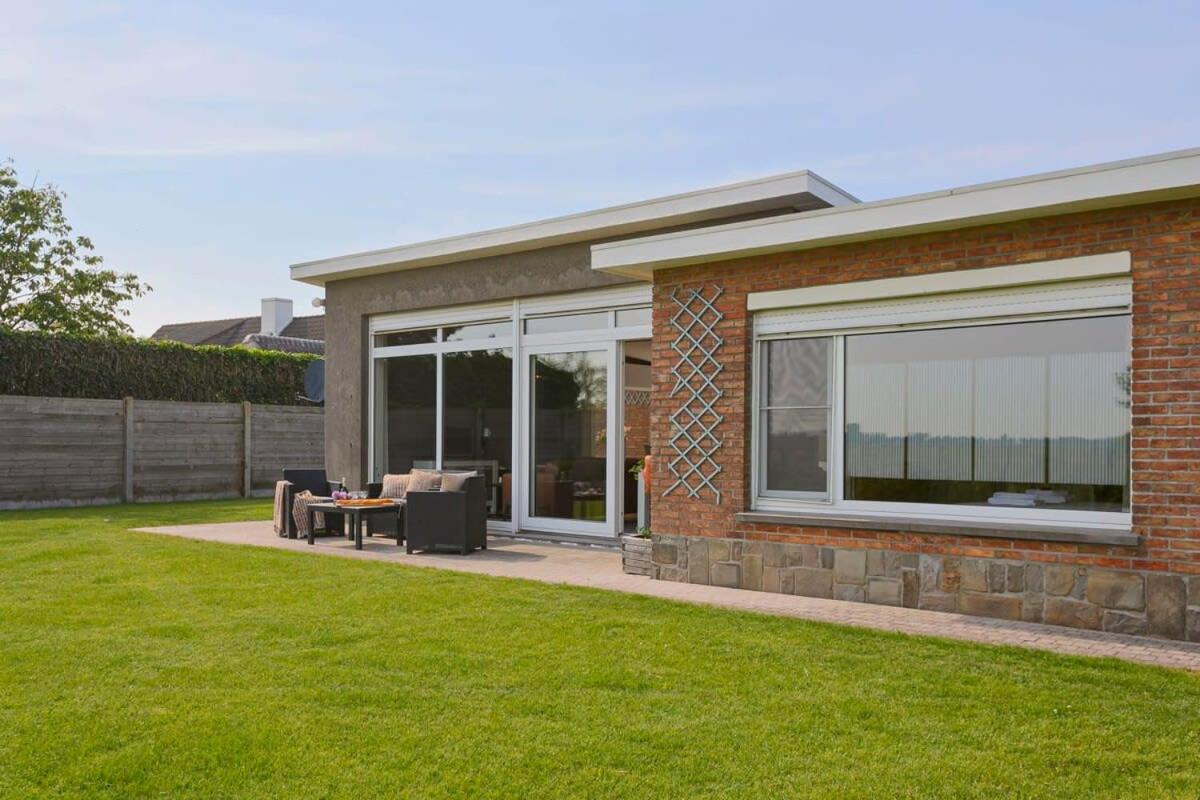 Huswell - Bungalow With Garden At 5 Minutes From The Beach Villa De Haan Exterior foto