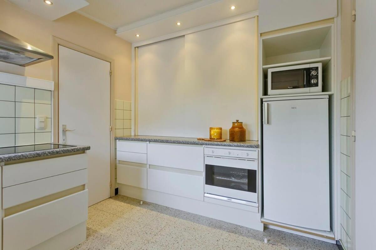 Huswell - Bungalow With Garden At 5 Minutes From The Beach Villa De Haan Exterior foto